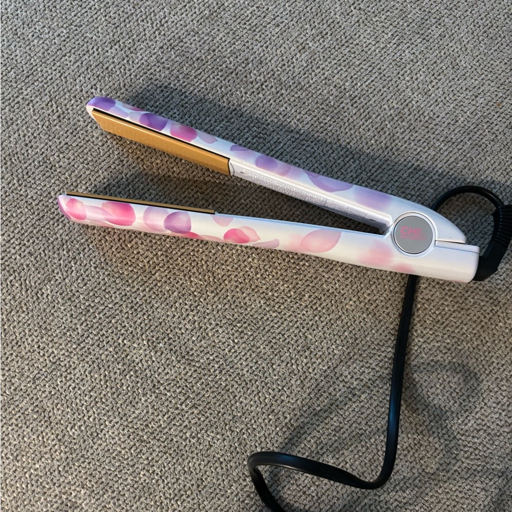 CHI flat iron
